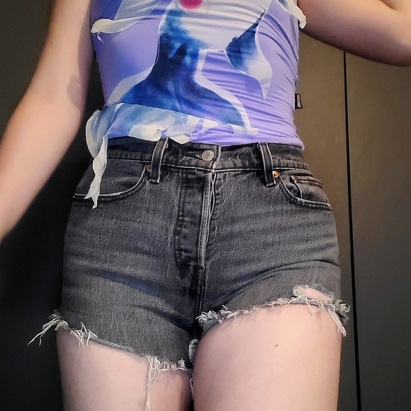 Levi's Wedgie Straight Denim Shorts - Picture 1 of 4